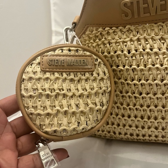 Steve Madden Tan and Cream Woven Women's Bag - Picture 4 of 8